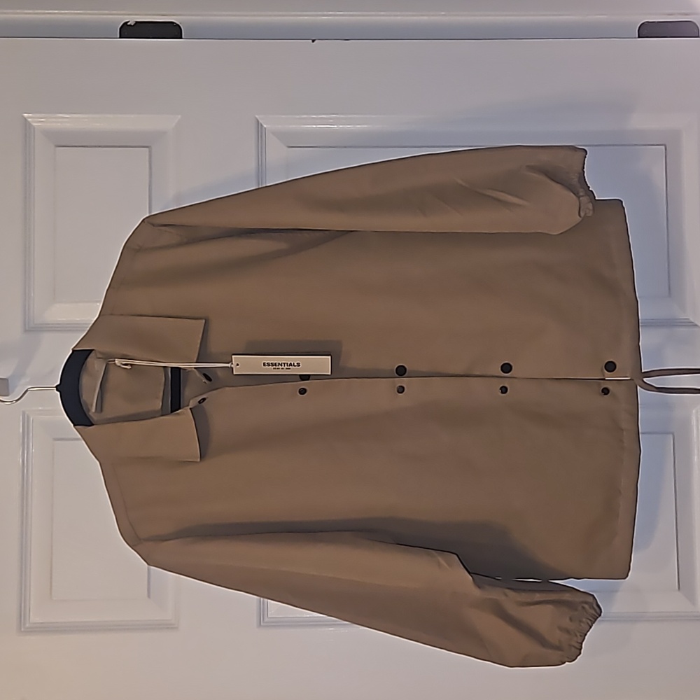 NWT- ESSENTIALS-FEAR OF GOD-  Nylon Coaches Jacket Taupe Men's X Small